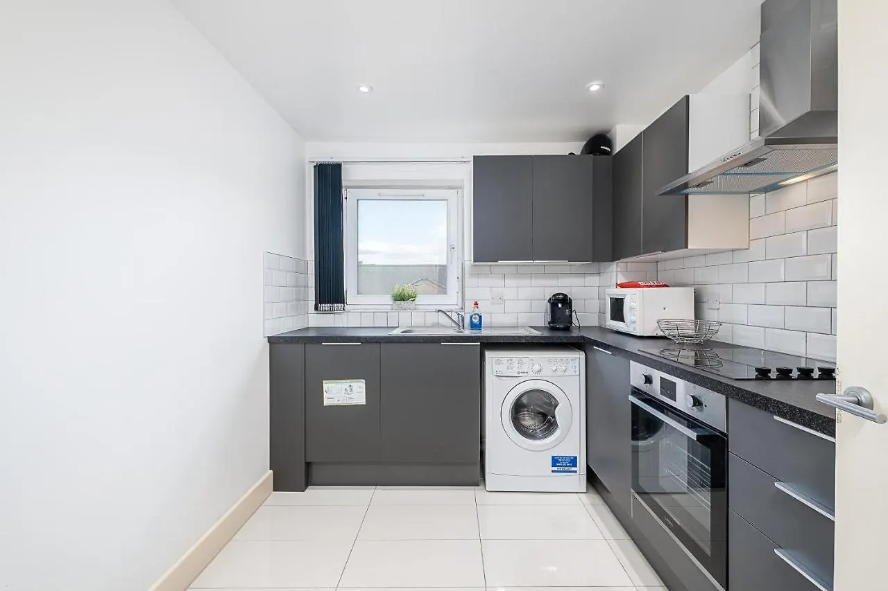 Canary Wharf/Docklands/Excel Spacious Apt E14 London Apartment