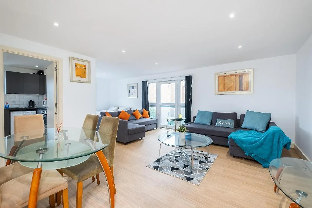 Canary Wharf/Docklands/Excel Spacious Apt E14 London