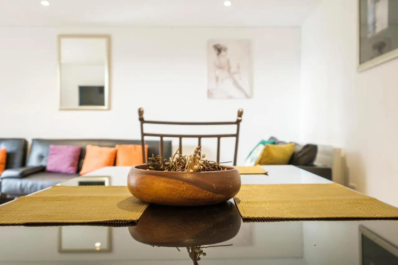 Canary Wharf/Docklands/Excel Spacious Apt E14 London