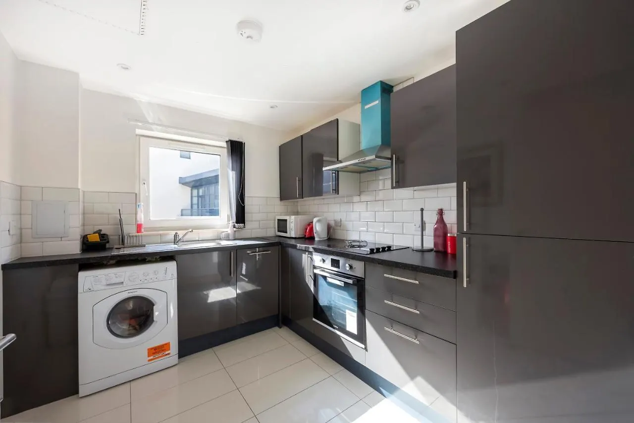 Apartment Canary Wharf/Docklands/Excel Spacious Apt E14 London